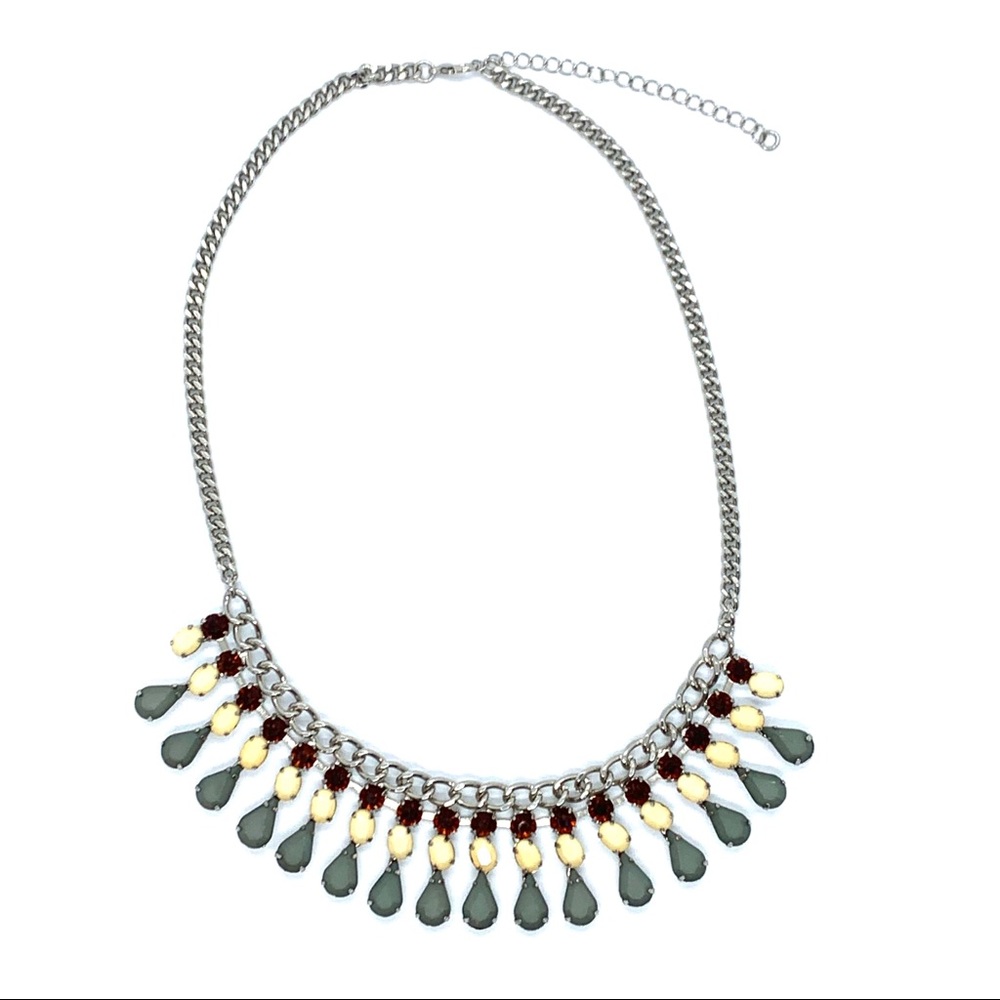 ๐ฅ Silver Statement Jewel Necklace - Picture 6 of 8